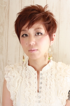 スタイリスト